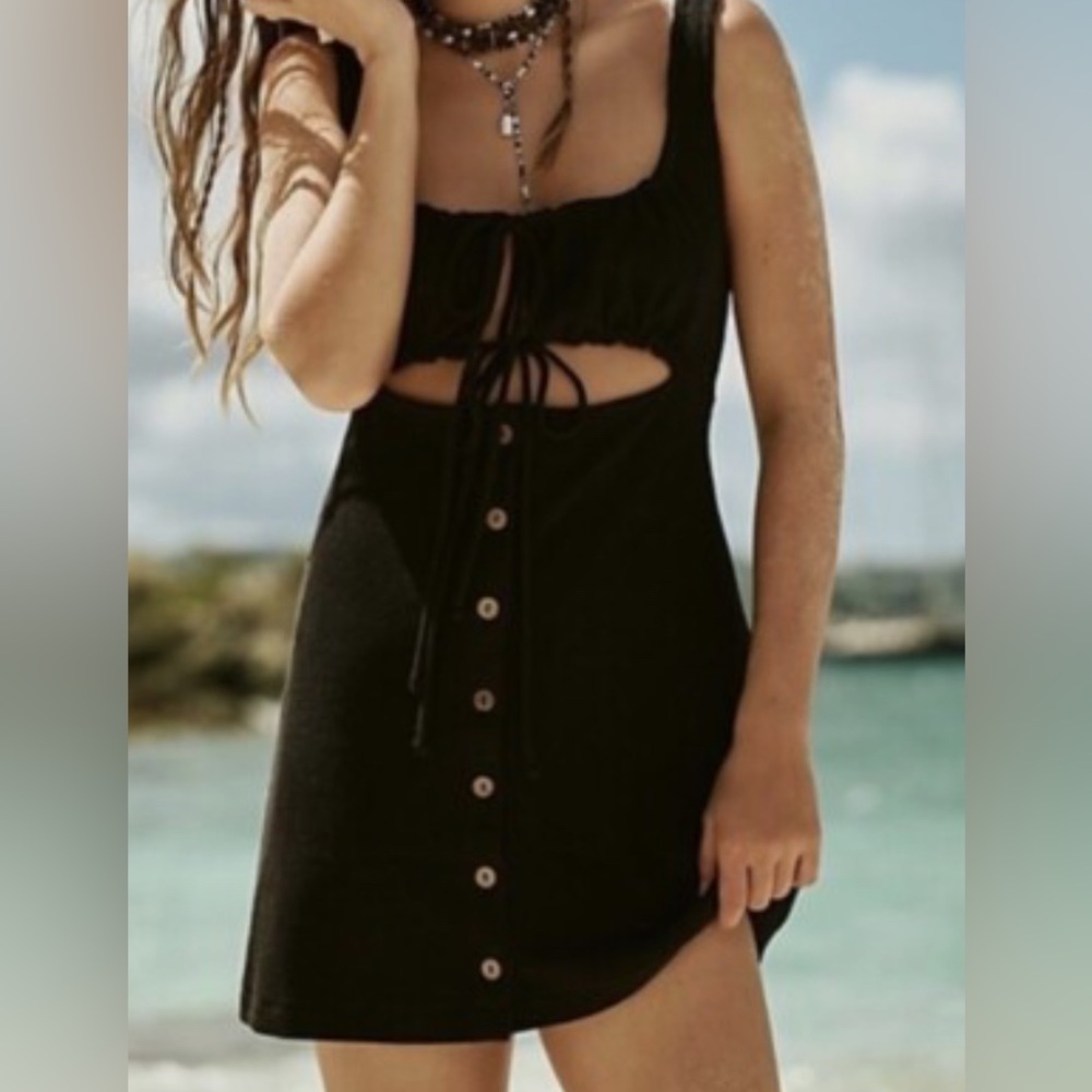 Free People  Beach Oliva mini dress size Large Black NWOT